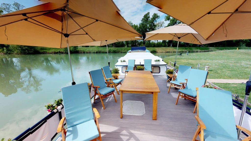 GOOD FOOD, FINE WINE AND TALL SHIPS – COMBINING A EUROPEAN WATERWAYS CRUISE WITH VISIT TO ANNUAL BORDEAUX WINE FESTIVAL, JUNE 22 - 25 5