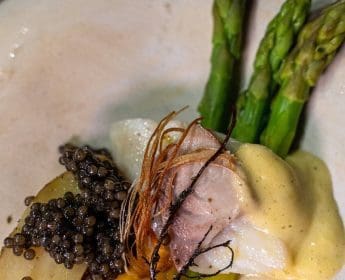 Michelin star chef, Edwin Vinke has launched a brand-new dining concept in the heart of Ibiza’s fortified Renaissance town, Dalt Vila. 15