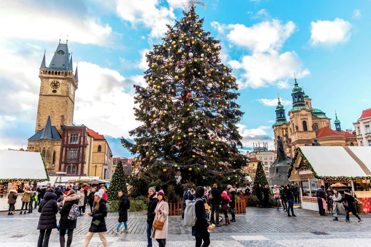 Christmas comes early as Jet2.com and Jet2CityBreaks put Christmas Markets programme on sale for Winter 24/25 from Belfast   1