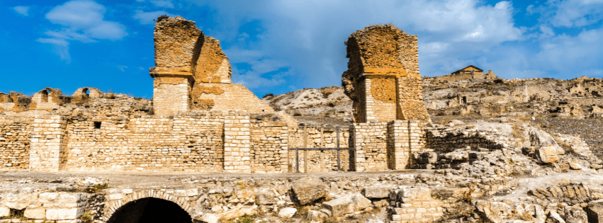 SUN, SEA, SPECTACULAR VIEWS, HISTORICAL CHARM, AND FABULOUS FOOD. TUNISIA OF COURSE 27