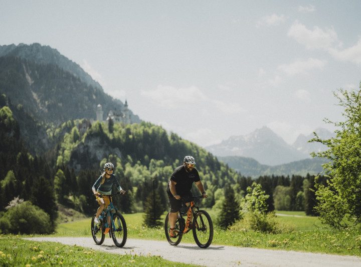 E-Bike Vacations in Sustainable Hotels: An Eco-Friendly Way to Travel 1